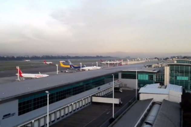 Aeropuerto El Dorado opera con restricciones por condiciones meteorológicas