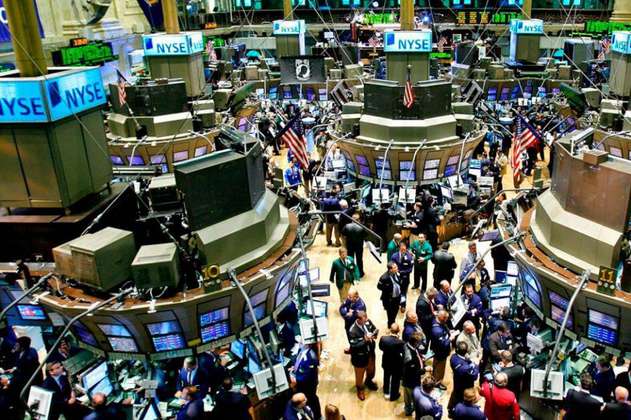 Wall Street cierra en verde con récords en el Dow y Nasdaq a espera de la Fed