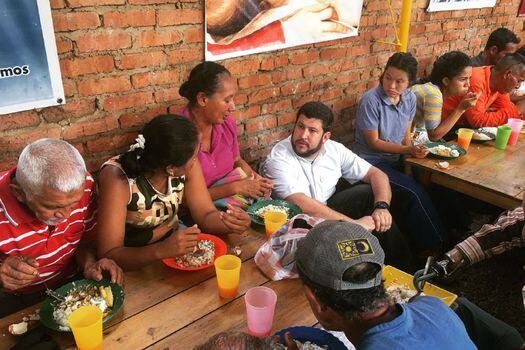 El destituido alcalde David Smolansky visitó la frontera entre Colombia y Venezuela. / Cortesía