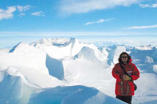 Juan Diego Soler, astrofísico e investigador colombiano, en su viaje a la Antártida en 2010.  / Cortesía