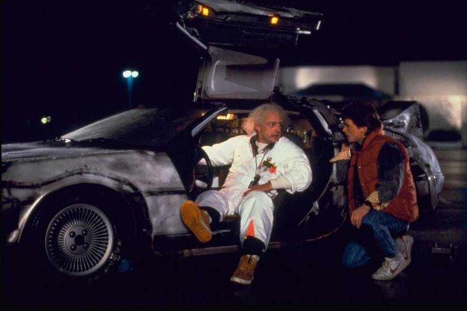 Christopher Lloyd y Michael J. Fox en el DeLorean de la trilogía Volver al Futuro