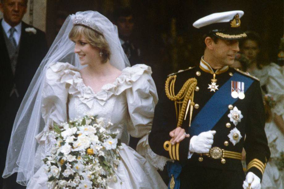 Matrimonio de Lady Di y príncipe Carlos.  Princesa de Gales. Diana Spencer. Matrimonio