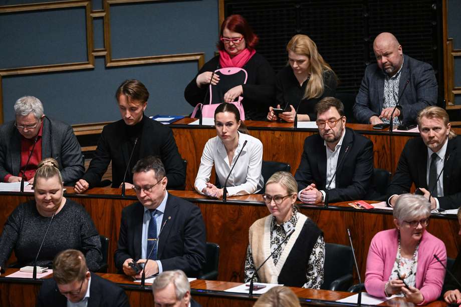 Sesión del Parlamento de Finlandia en la que se aprobó su entrada a la OTAN.