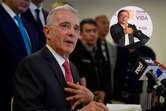 “El Banco de la República no puede manejar pensiones”: Uribe respondió a Petro