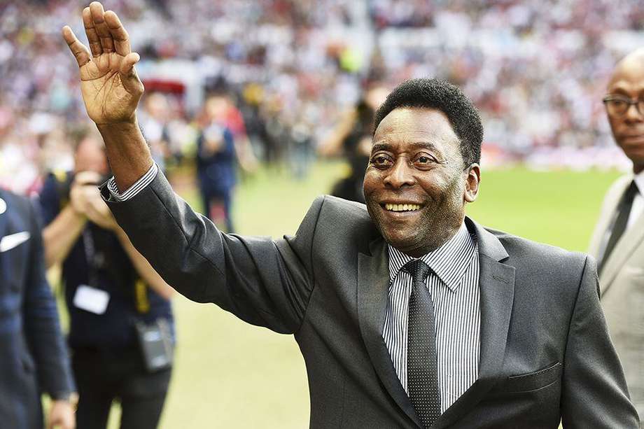 Pelé falleció el 29 de diciembre de 2022 a los 82 años como consecuencia del cáncer de colón que lo aquejaba.