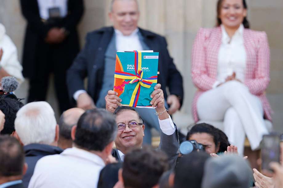 El presidente de Colombia, Gustavo Petro, en la presentación de la reforma  a la salud. 