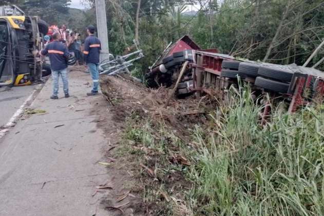 Grave accidente en la vía Cartago - Pereira dejó varias personas heridas