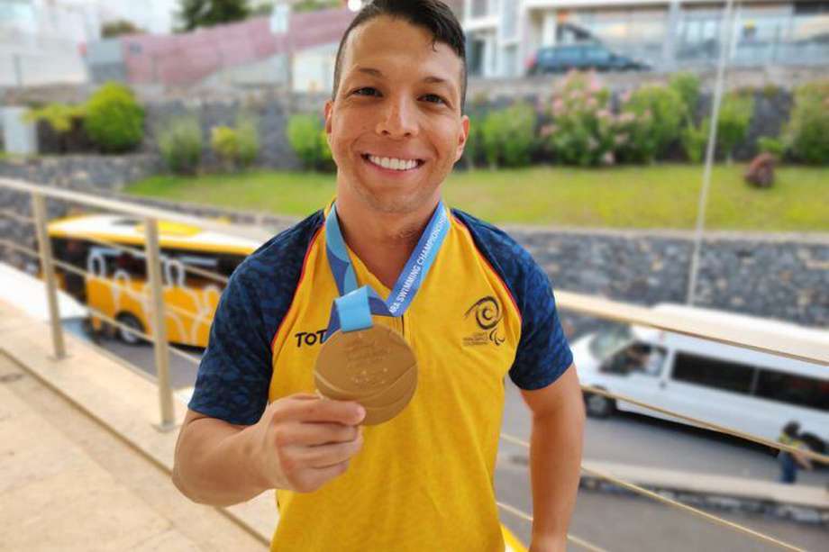 Nelson Crispín ganó la medalla de oro en los 100m Pecho SB5.