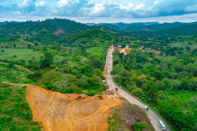 Gobierno entregó 84 kilómetros del proyecto Puerta de Hierro-Cruz del Viso