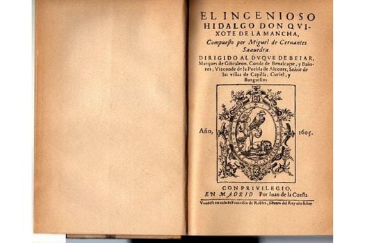 Don Quijote de la Mancha fue escrita por el español Miguel de Cervantes Saavedra. La primera parte de este texto se denominó El ingenioso hidalgo don Quijote de la Mancha y salió a comienzos de 1605. 

