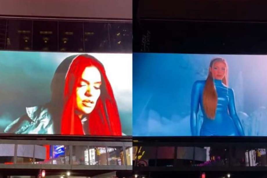 Imágenes de las pantallas de Time Square (Nueva York) con segmentos del video de Karol G y Shakira.