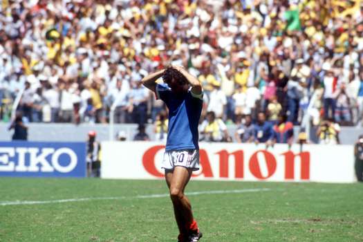 Michel Platini se lamenta en el Mundial de México 1986.