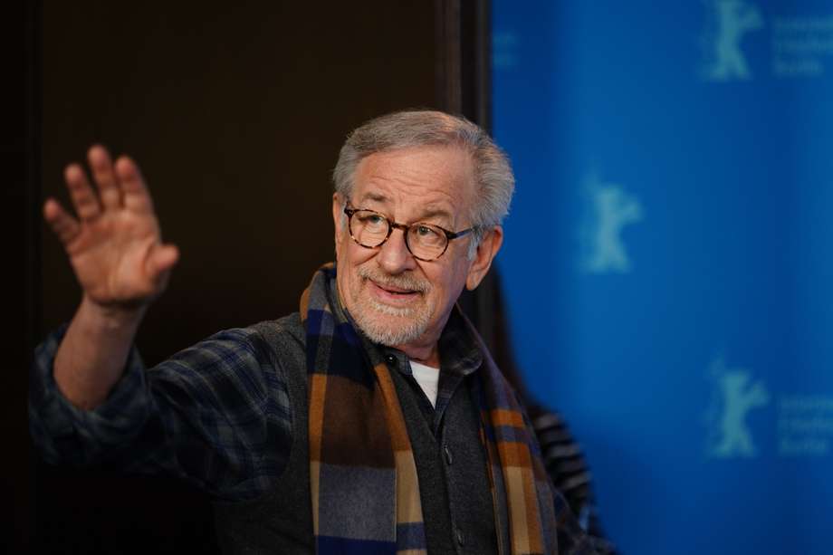 El cineasta estadounidense Steven Spielberg posa durante el photocall para el Oso de Oro Honorífico durante el 73 Festival Internacional de Cine de Berlín 'Berlinale' en Berlín, Alemania, 21 de febrero de 2023. 