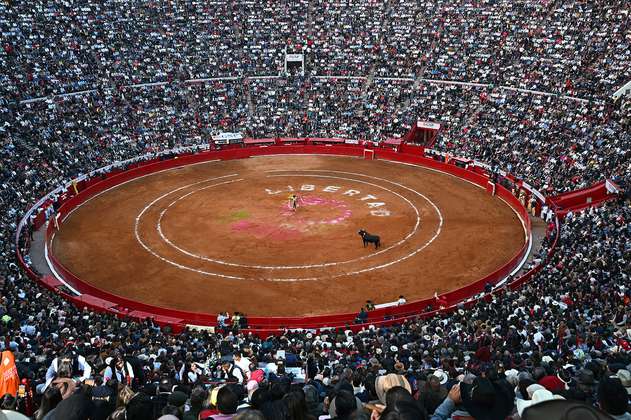 Vuelven las corridas de toros a Ciudad de México en medio de protestas