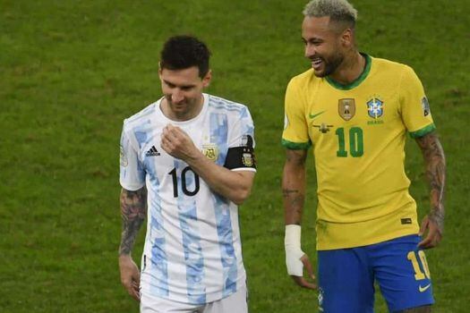 Lionel Messi y Neymar en la final de la Copa América.