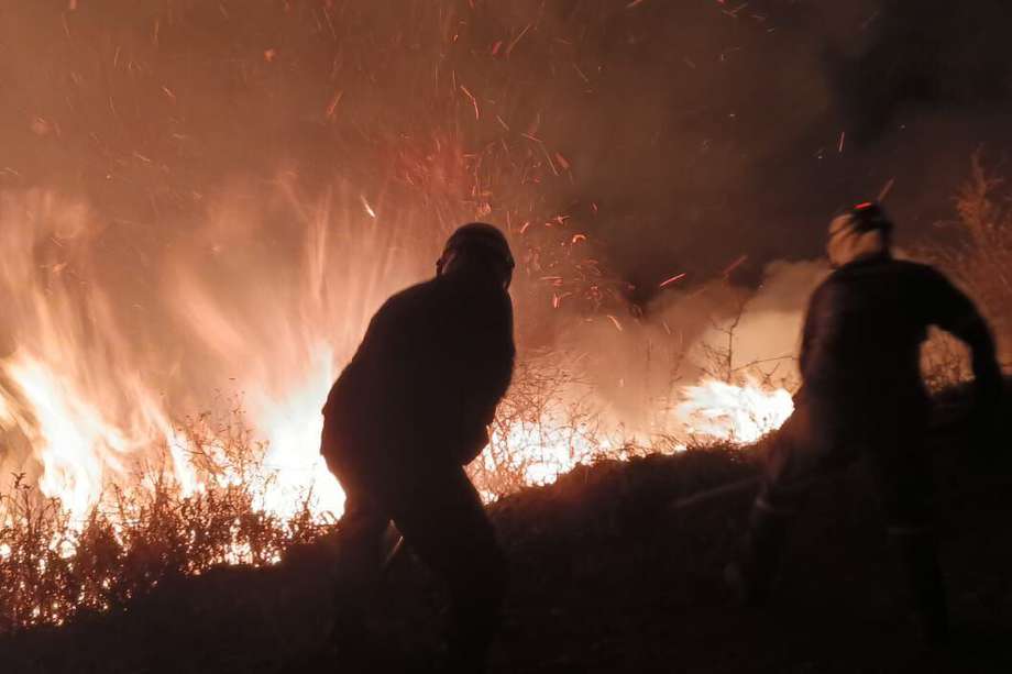 Las conflagraciones dejaron un saldo de 48 hectáreas consumidas y una persona herida.