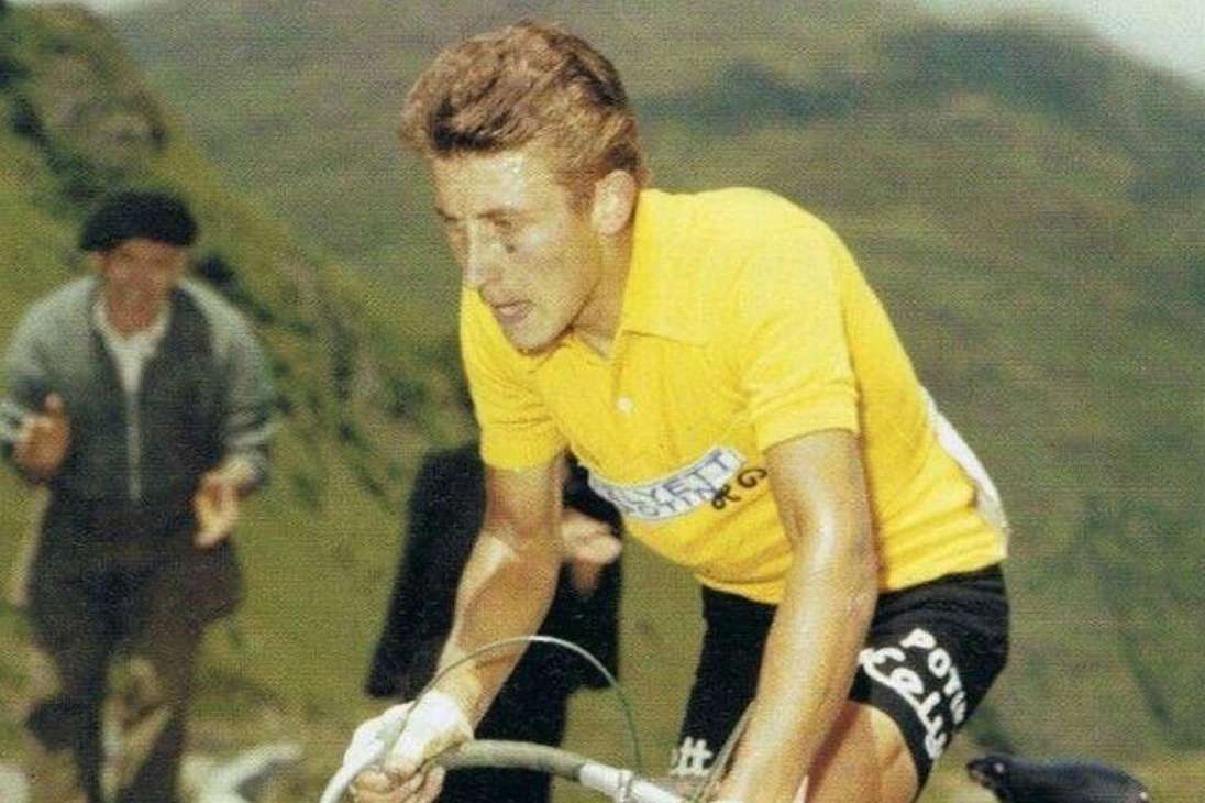 Jacques Anquetil es uno de los máximos ganadores de la Grande Boucle. El francés ganó cinco carreras y es una de las grandes leyendas de la competencia. Sus triunfos los consiguió en 1957, 1961, 1962, 1963 y 1964.