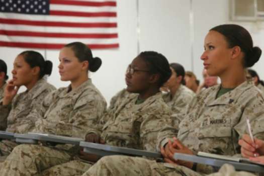Infantería de Marina de EE.UU. hace una encuesta sobre peinados de las  mujeres soldados | EL ESPECTADOR
