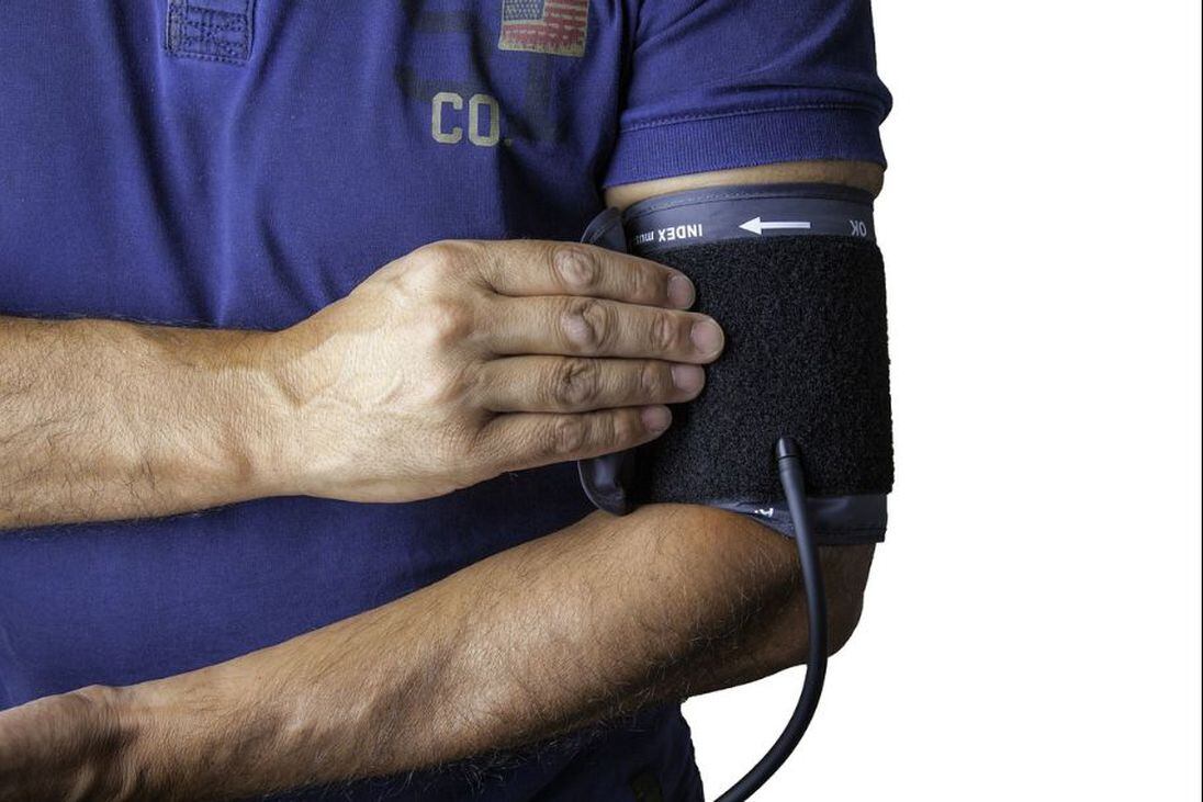 ¿Qué es la hipertensión arterial y que lo causa? Expertos hablan del tema