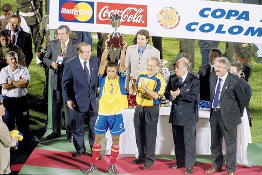 Iván Córdoba anotó el gol con el que Colombia ganó su único título en la selección de mayores en 2001. 
