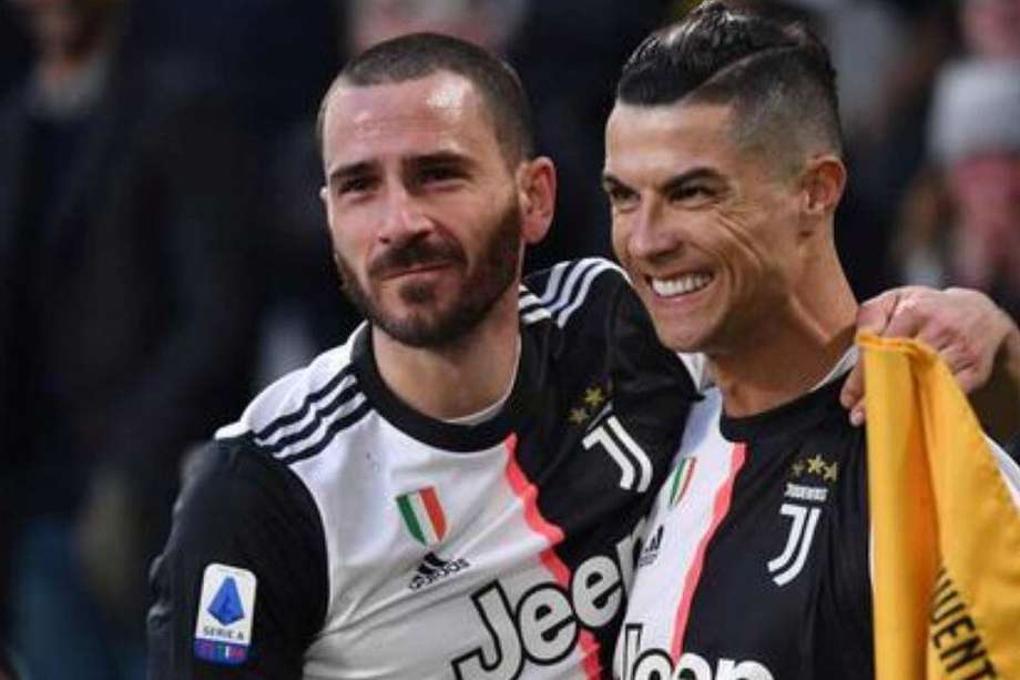 Bonucci y Cristiano Ronaldo en un partido de Juventus.