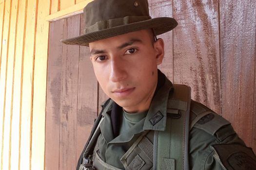 Miguel Bernal se enlistó como auxiliar bachiller de la Policía a sus 20 años.