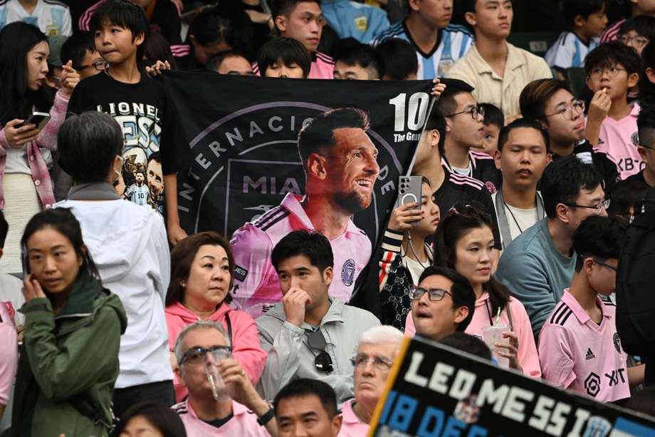 Los fanáticos esperaban la aparición de Lionel Messi en el partido amistoso de fútbol entre el Hong Kong y el Inter de Miami el 4 de febrero.