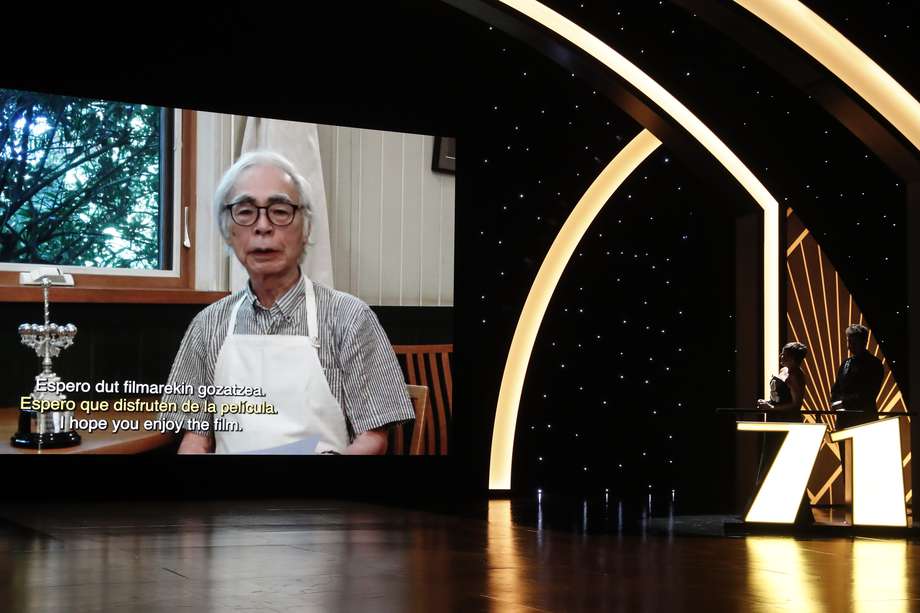 La 71 edición del Festival de Cine de San Sebastián levanta el telón con la entrega telemática del Premio Donostia al japonés Hayao Miyazaki, creador de la oscarizada "El viaje de Chihiro", y la proyección, fuera de concurso de su último trabajo de animación, "El chico y la garza".
