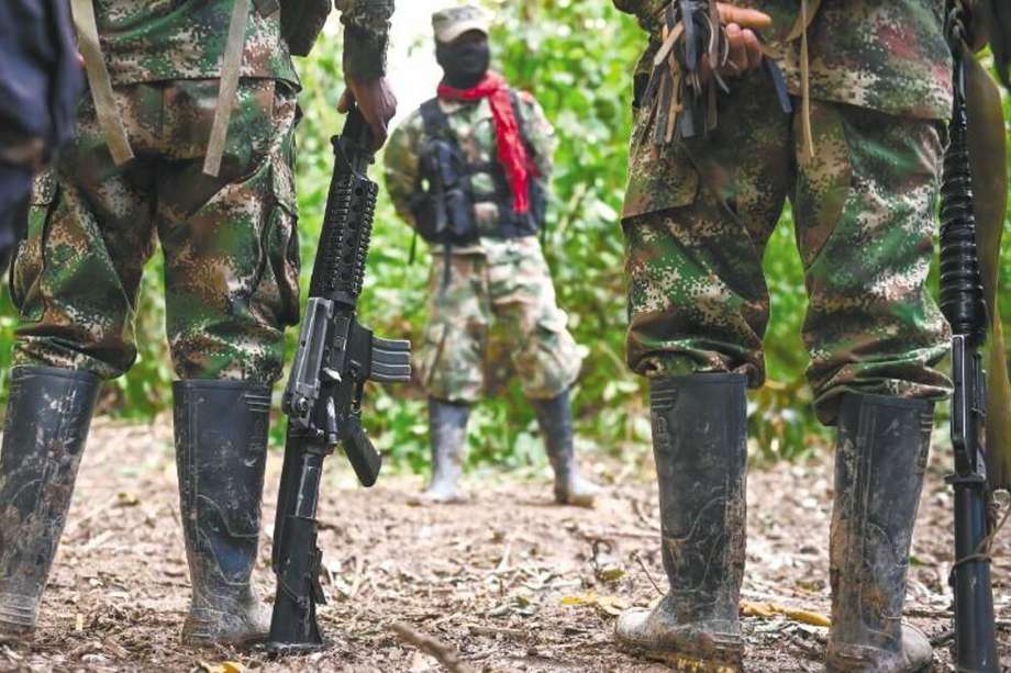 Cabe señalar que varias alertas tempranas de la Defensoría de Pueblo, publicadas el año pasado, indicaban que en la región de Sumapaz (que incluye 20 municipios de Cundinamarca y Huila) se detectó la presencia de grupos armados