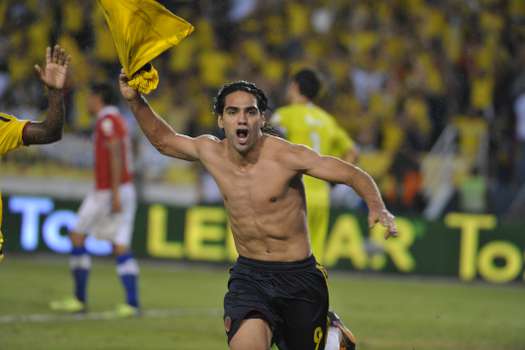 Radamel Falcao García, en el partido ante Chile por la fecha 17 de las Eliminatorias Sudamericanas camino al Mundial de Brasil 2014. Con ese gol, el tercero en el empate contra 'La Roja', la tricolor regresó a un mundial después de 16 años.