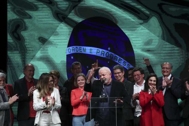 Elecciones en Brasil: Bolsonaro sale reforzado; Lula tendría problemas para gobernar