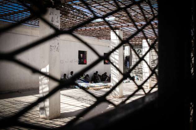 La catastrófica situación en dos centros de detención de migrantes en Libia