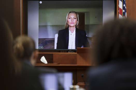 Fairfax (United States), 25/05/2022.- Model Kate Moss, a former girlfriend of actor Johnny Depp, testifies via video link during Depp's defamation trial against his ex-wife Amber Heard, at the Fairfax County Circuit Courthouse in Fairfax, Virginia, USA, 25 May 2022. Johnny Depp's 50 million US dollar defamation lawsuit against Amber Heard started on 10 April. (Estados Unidos) EFE/EPA/EVELYN HOCKSTEIN / POOL
