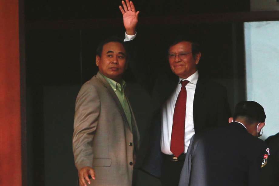 Kem Sokha negó los cargos de conspiración con potencias extranjeras para derrocar al gobierno del primer ministro de Camboya, Hun Sen, y sus abogados dijeron que planean apelar su condena por traición. 
