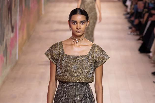 El clasicismo de Dior brilla en la Semana de la Moda de la Alta Costura