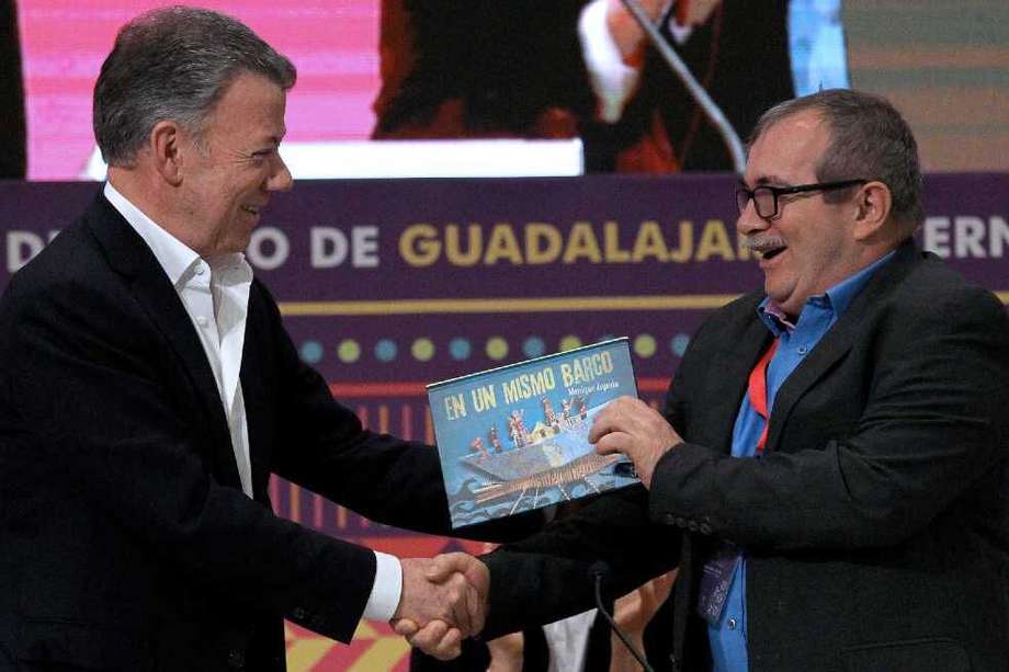En 2019, Santos y "Timochenko" se encontraron como invitados especiales de la Feria del Libro de Guadalajara. 