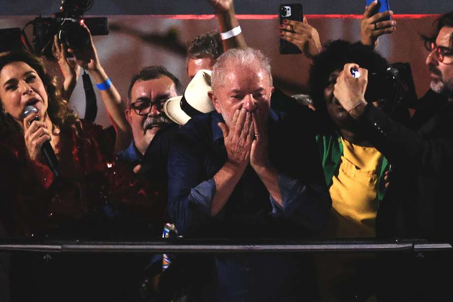 Luiz Inácio Lula da Silva tras ganar la segunda ronda de las elecciones presidenciales este domingo.