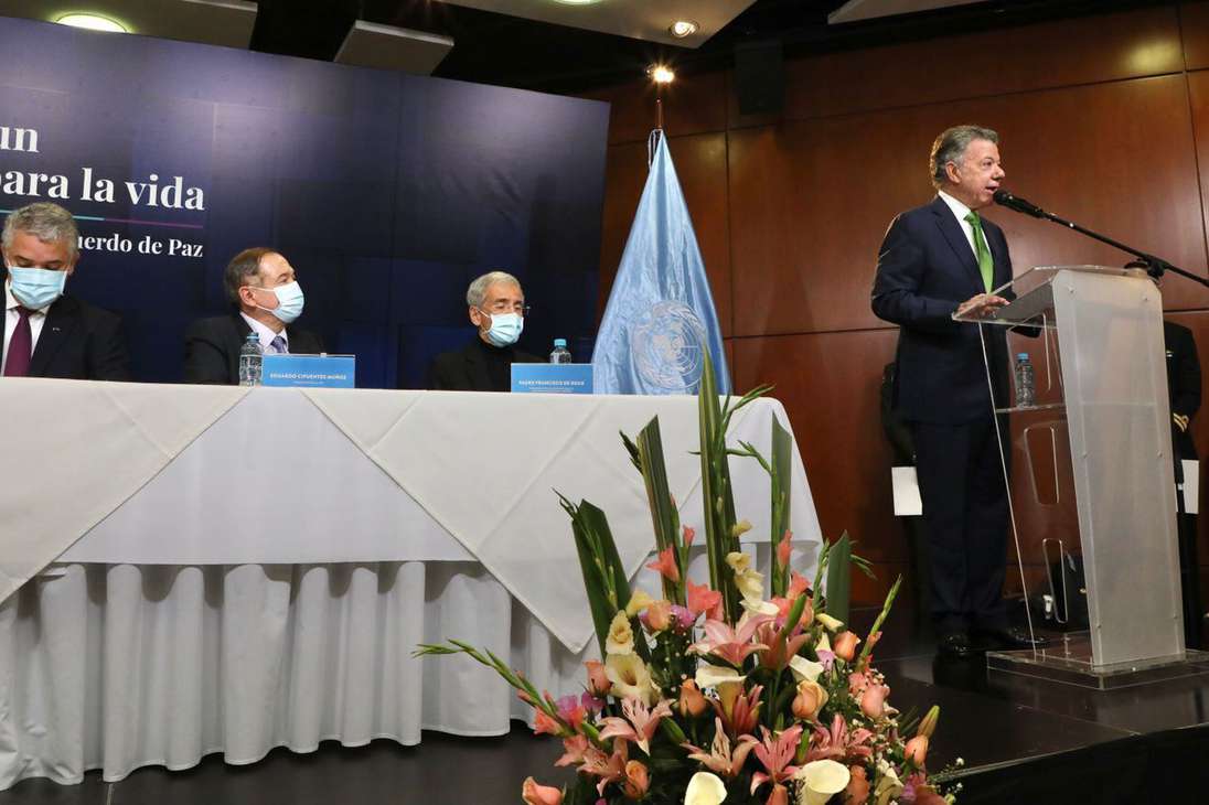 El expresidente de la República, y Nobel de Paz en 2016, Juan Manuel Santos, también intervino durante la conmemoración oficial de los cinco años del Acuerdo de Paz entre el Estado colombiano y la extinta guerrilla de las Farc. / JEP
