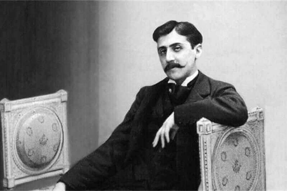 Marcel Proust nació el 10 de julio de 1871 en Neuilly-Auteuil-Passy, Francia, y murió el 18 de noviembre de 1922, en París. Es uno de los escritores más estudiados de la literatura universal.