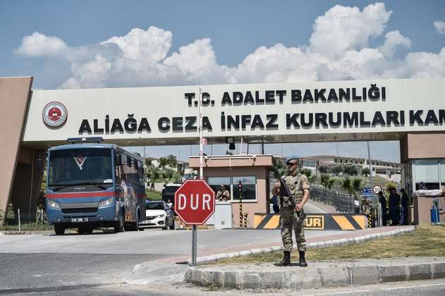 Turquía mantiene en prisión a un pastor estadounidense acusado de terrorismo