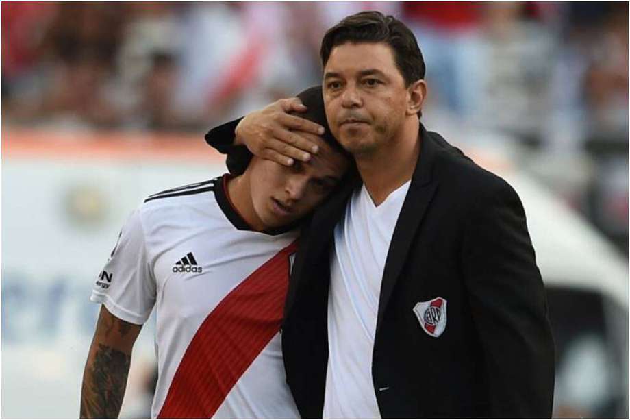 El volante colombiano Juan Fernando Quintero y el técnico argentino Marcelo Gallardo, dos leyendas de River Plate.