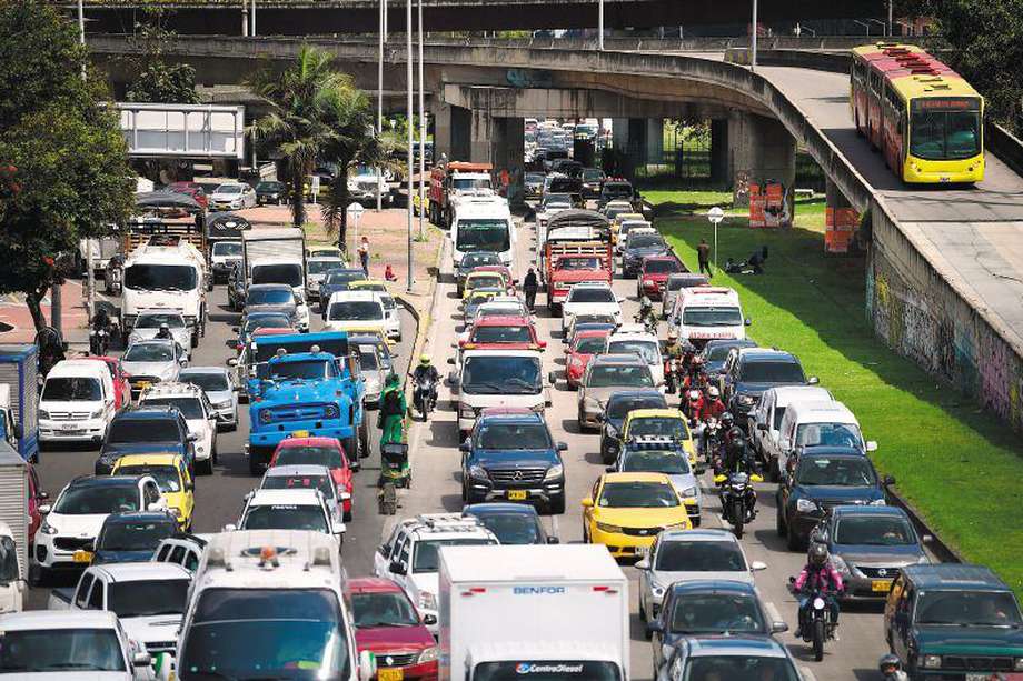 El 11 de enero regresa la medida de pico y placa para vehículos particulares en Bogotá.