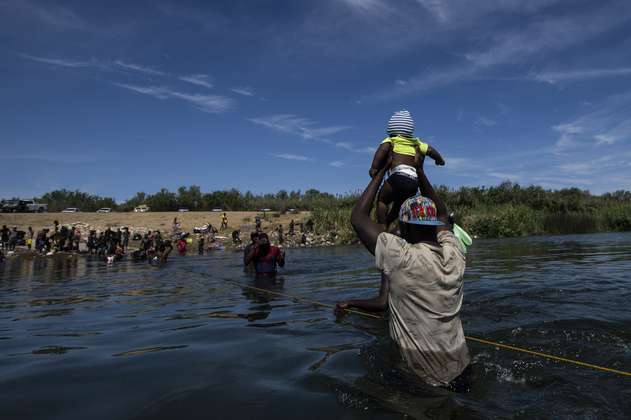 Las impactantes imágenes de los migrantes haitianos en la frontera con EE. UU.