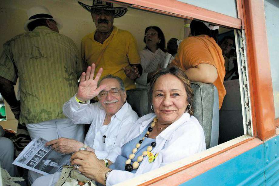 Gabriel García Márquez (1927-2014) y su esposa Mercedes Barcha (1932-2020) en su último viaje a Aracataca, Magdalena. Sobre Macondo dijo: “No es un lugar sino un estado de ánimo que le permite a uno ver lo que quiere ver, y verlo como quiere”.  