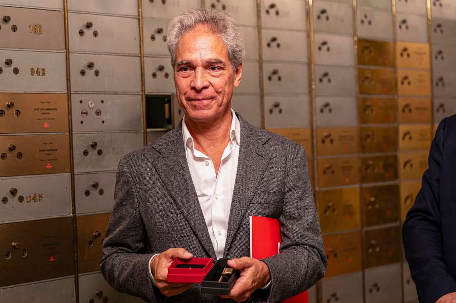 El escritor Rey Rosa habla sobre su legado en el Instituto Cervantes ...