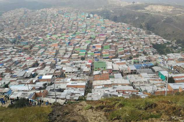 Cientos de familias en peligro por alerta de deslizamiento en el sur de Bogotá
