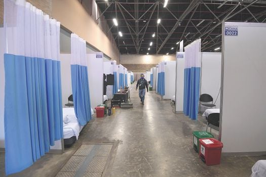 Mientras estuvo abierto, el hospital atendió a 515 pacientes con COVID-19 y otras comorbilidades. / Gustavo Torrijos