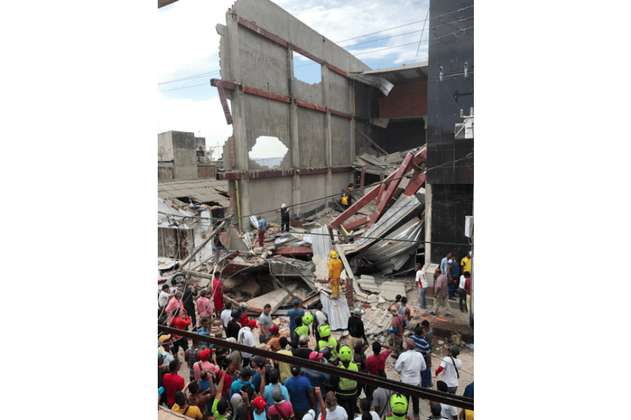 Al menos 10 heridos dejó desplome de edificio en Fundación, Magdalena
