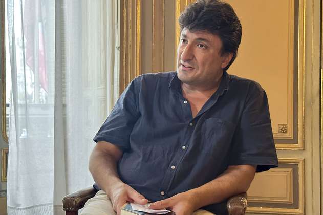Mario Amorós, biógrafo de Salvador Allende: “Hay una batalla por la memoria” en Chile