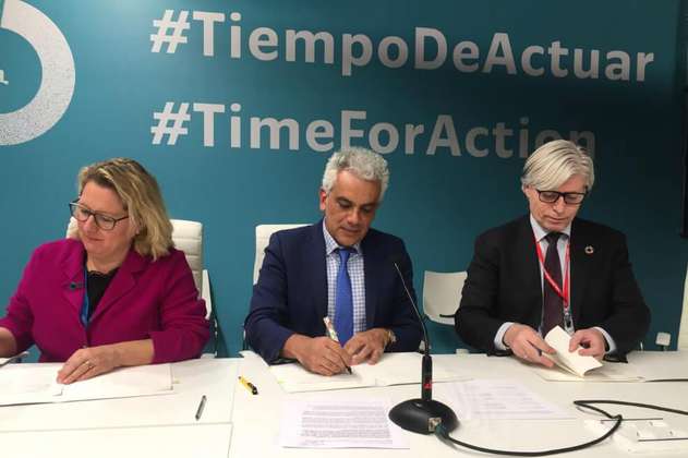 Después de mucho pataleo, Colombia finalmente firmó el Acuerdo de Escazú